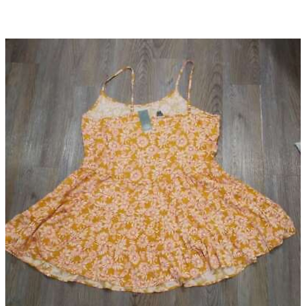 Mini dress from wild&fable 🌺🌸new with tag 🌸🌺 - Picture 4 of 4